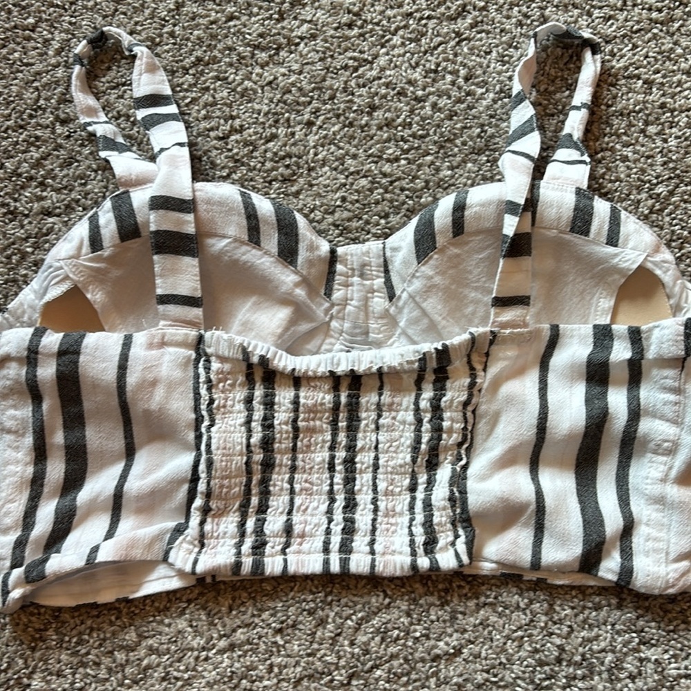 Cropped Top - Picture 4 of 6